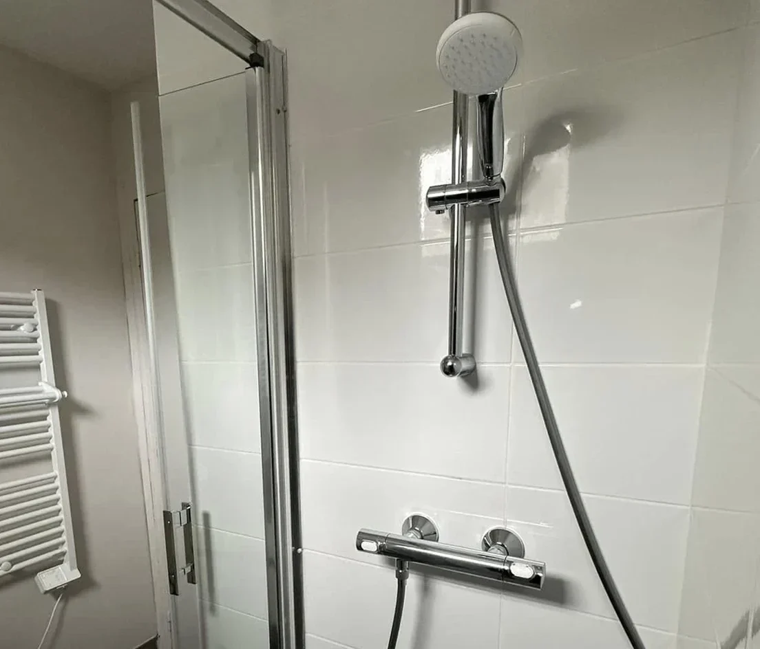 plomberie renovation salle de bain carrelage LB Dacquay Plombier chauffagiste Pontivy